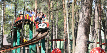 NEU 2024: Familien-Achterbahn "Wilde Biene"